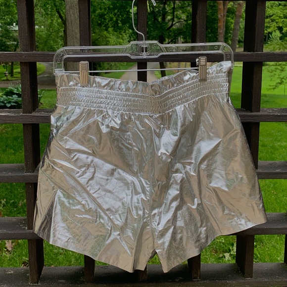 NWT Topshop Statement Silver Shorts - Picture 7 of 8